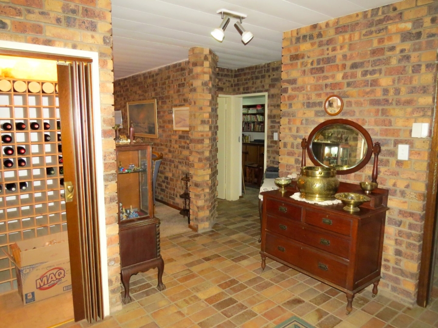 4 Bedroom Property for Sale in Heuwelsig Free State